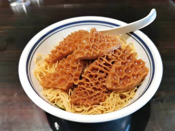 Beef Tripe Noodle in Soup 牛肚麵